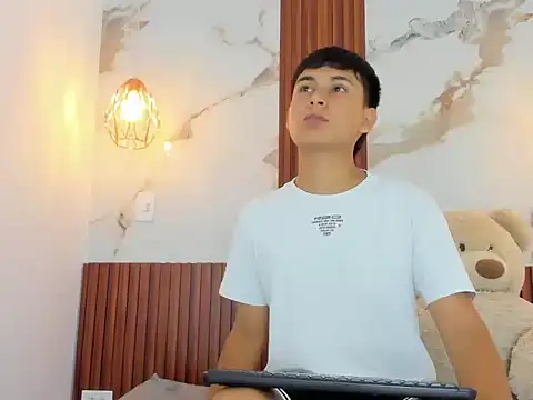 SantiagoCool online show from 04.17.26