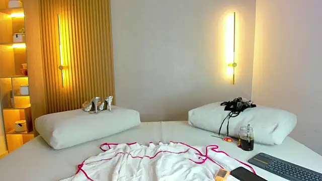 Snapshot of dalila_sette chatting on 05.09.26 dalila sette online show from 05.09.26