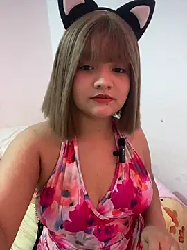 Snapshot of Karina_PrettyHot69 chatting on 04.28.26 Karina PrettyHot69 online show from 04.28.26