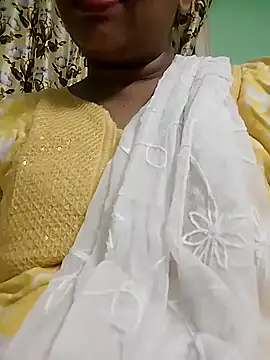 Snapshot of Monika_telugu_queen chatting on 04.18.26 Monika telugu queen online show from 04.18.26