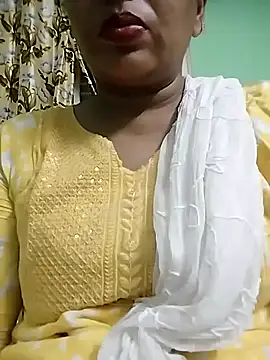 Snapshot of Monika_telugu_queen chatting on 04.18.26 Monika telugu queen online show from 04.18.26