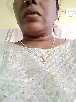 Snapshot of Monika_telugu_queen chatting on 04.27.26 Monika telugu queen online show from 04.27.26
