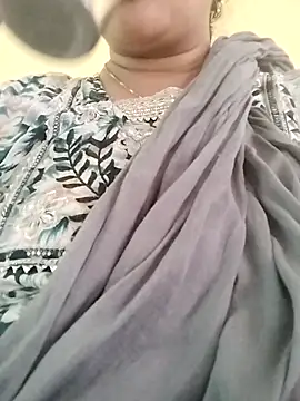 Snapshot of Monika_telugu_queen chatting on 05.19.26 Monika telugu queen online show from 05.19.26