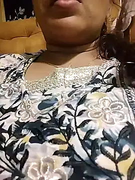 Snapshot of Monika_telugu_queen chatting on 05.19.26 Monika telugu queen online show from 05.19.26