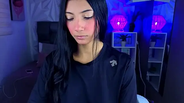 Snapshot of Perlaa_moon_ chatting on 06.17.26 Perlaa moon online show from 06.17.26