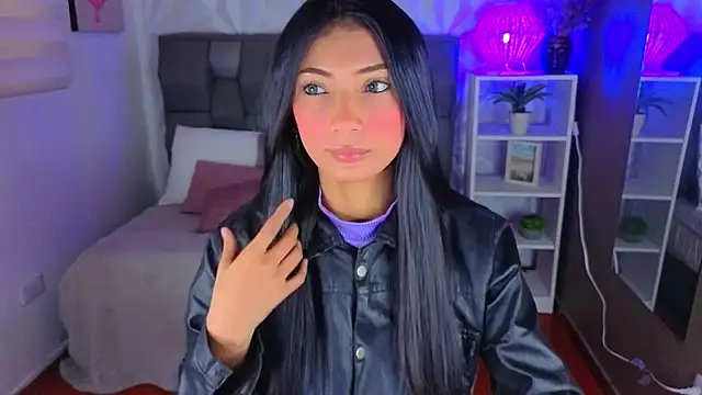 Snapshot of Perlaa_moon_ chatting on 06.24.26 Perlaa moon online show from 06.24.26