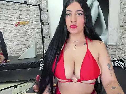 Snapshot of SamiBigAss chatting on 04.18.26 SamiBigAss online show from 04.18.26