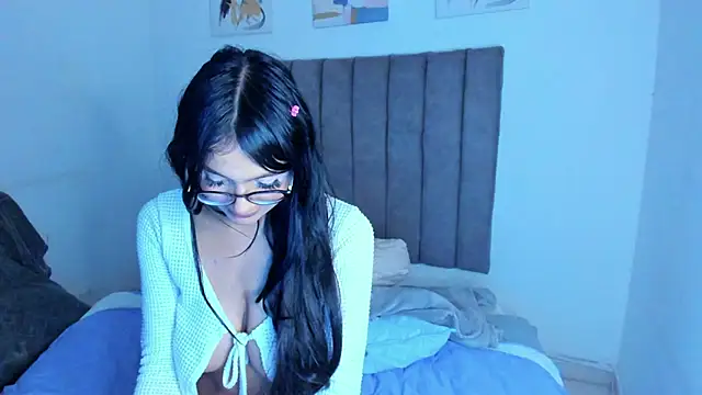Snapshot of britanny_jones1 chatting on 04.16.26 britanny jones1 online show from 04.16.26