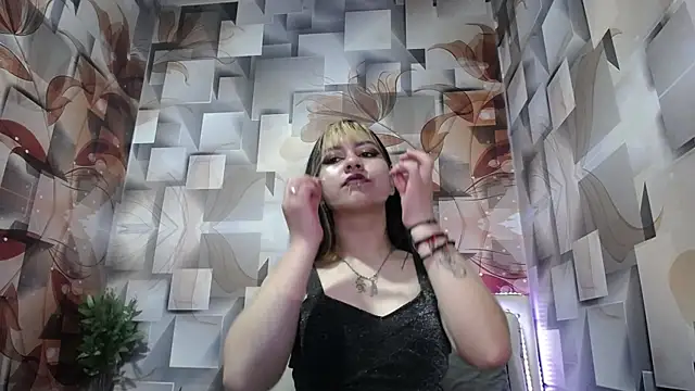 star  pink online show from 04.15.26