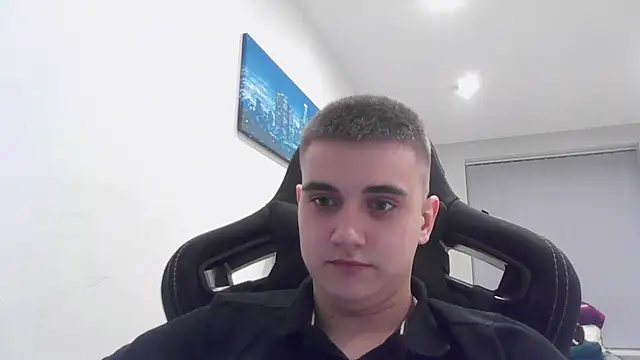 Snapshot of WARDEN_w chatting on 04.16.26 WARDEN w online show from 04.16.26