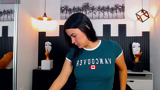 Snapshot of rosaleia_ chatting on 04.16.26 rosaleia online show from 04.16.26