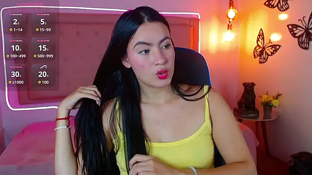 Snapshot of rosaleia_ chatting on 05.22.26 rosaleia online show from 05.22.26