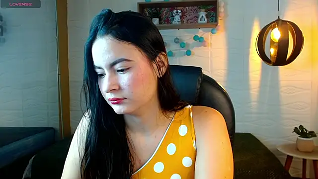 Snapshot of rosaleia_ chatting on 05.26.26 rosaleia online show from 05.26.26