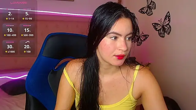 Snapshot of rosaleia_ chatting on 05.28.26 rosaleia online show from 05.28.26