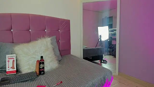 Flor pink online show from 05.27.26