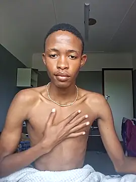 Snapshot of youngAndReckles chatting on 04.11.26 youngAndReckles online show from 04.11.26