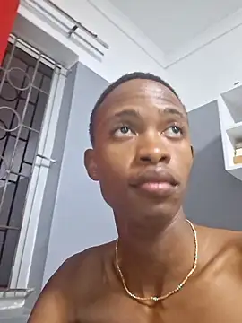 Snapshot of youngAndReckles chatting on 04.11.26 youngAndReckles online show from 04.11.26