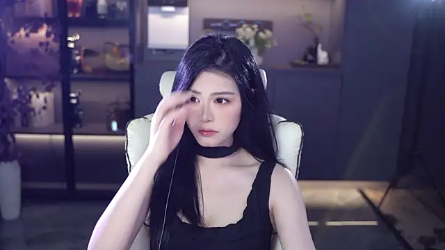 Snapshot of Seraphinei chatting on 05.10.26 Seraphinei online show from 05.10.26