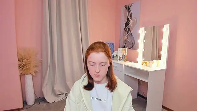 Snapshot of MuiLeath chatting on 04.12.26 MuiLeath online show from 04.12.26