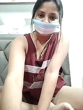 Snapshot of filmycoupleash1 chatting on 04.26.26 filmycoupleash1 online show from 04.26.26