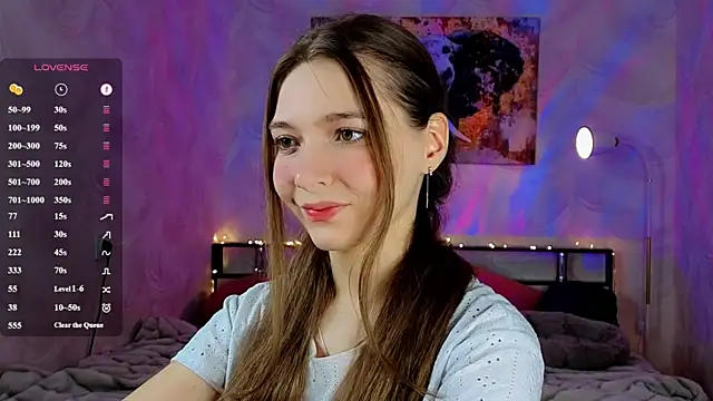 Snapshot of AuraLune__ chatting on 06.19.26 AuraLune online show from 06.19.26