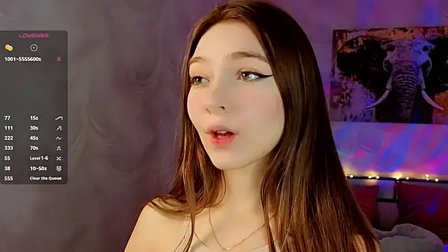 Snapshot of AuraLune__ chatting on 06.22.26 AuraLune online show from 06.22.26
