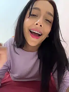 Snapshot of milakitti chatting on 06.20.26 milakitti online show from 06.20.26