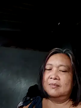 Snapshot of jeanyummytits chatting on 05.23.26 jeanyummytits online show from 05.23.26