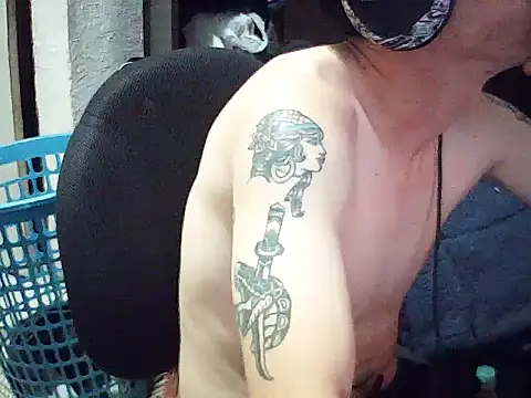 Snapshot of Antwan-Oliveiras chatting on 04.12.26 Antwan-Oliveiras online show from 04.12.26