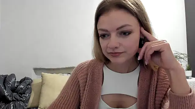 Snapshot of Severina7 chatting on 04.22.26 Severina7 online show from 04.22.26