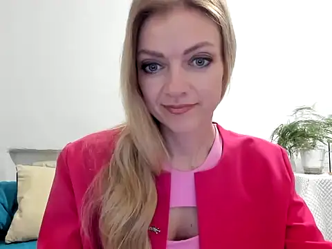 Snapshot of Severina7 chatting on 05.11.26 Severina7 online show from 05.11.26