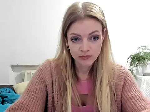 Snapshot of Severina7 chatting on 05.15.26 Severina7 online show from 05.15.26