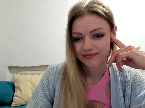 Snapshot of Severina7 chatting on 05.18.26 Severina7 online show from 05.18.26
