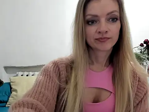 Snapshot of Severina7 chatting on 06.01.26 Severina7 online show from 06.01.26