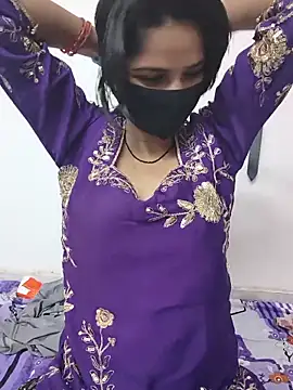 Snapshot of sexy_bhabhii chatting on 06.18.26 sexy bhabhii online show from 06.18.26