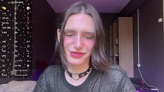 Snapshot of Niky_Long chatting on 06.19.26 Niky Long online show from 06.19.26