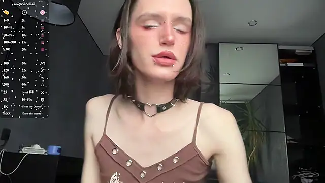 Snapshot of Niky_Long chatting on 06.24.26 Niky Long online show from 06.24.26