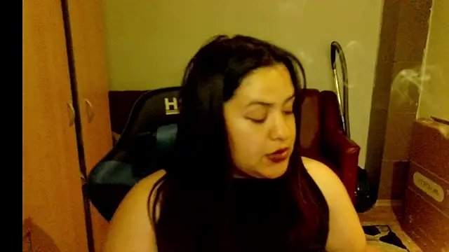 Karolina j online show from 04.22.26