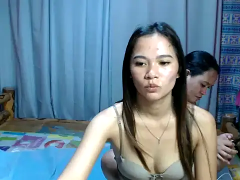 Snapshot of ursweet_kimstar chatting on 04.21.26 ursweet kimstar online show from 04.21.26