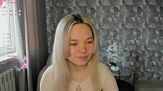 Snapshot of Anna_Delon chatting on 04.19.26 Anna Delon online show from 04.19.26