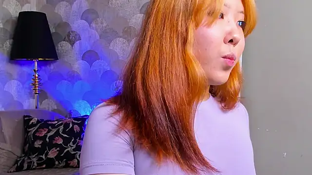 Snapshot of AzureMimi chatting on 04.21.26 AzureMimi online show from 04.21.26