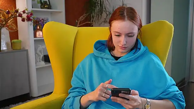 Snapshot of AlvaCatterton chatting on 04.14.26 AlvaCatterton online show from 04.14.26