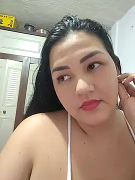 Snapshot of claabella chatting on 04.15.26 claabella online show from 04.15.26