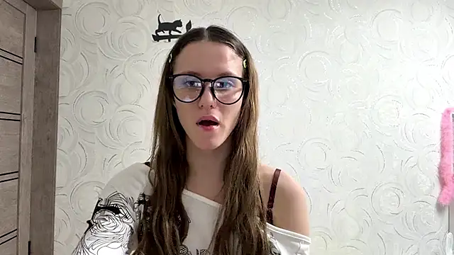 NIkaSarling13 online show from 04.17.26