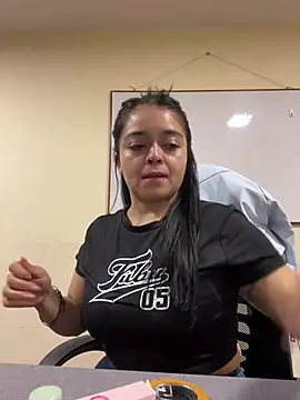 Snapshot of Selene__Ferrer chatting on 04.15.26 Selene Ferrer online show from 04.15.26