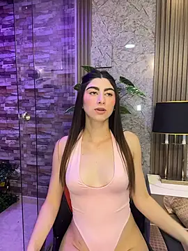 Snapshot of evelyn_hills chatting on 04.14.26 evelyn hills online show from 04.14.26