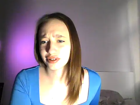Snapshot of DarkMirel chatting on 04.18.26 DarkMirel online show from 04.18.26