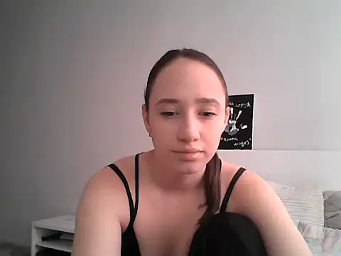 Snapshot of DarkMirel chatting on 05.24.26 DarkMirel online show from 05.24.26