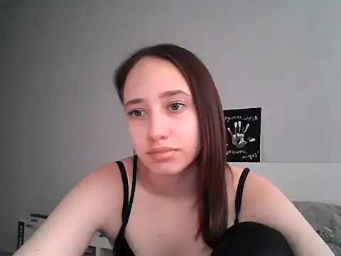 Snapshot of DarkMirel chatting on 05.31.26 DarkMirel online show from 05.31.26