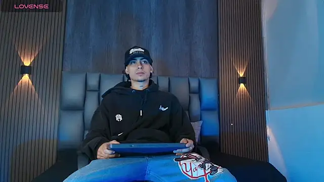 Snapshot of mohamed_malik chatting on 04.28.26 mohamed malik online show from 04.28.26